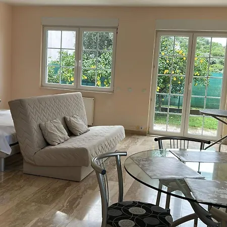 Valentina Konukevi 3*