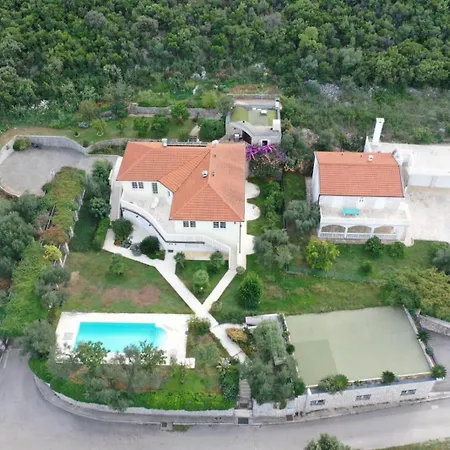 Konukevi Valentina 3*